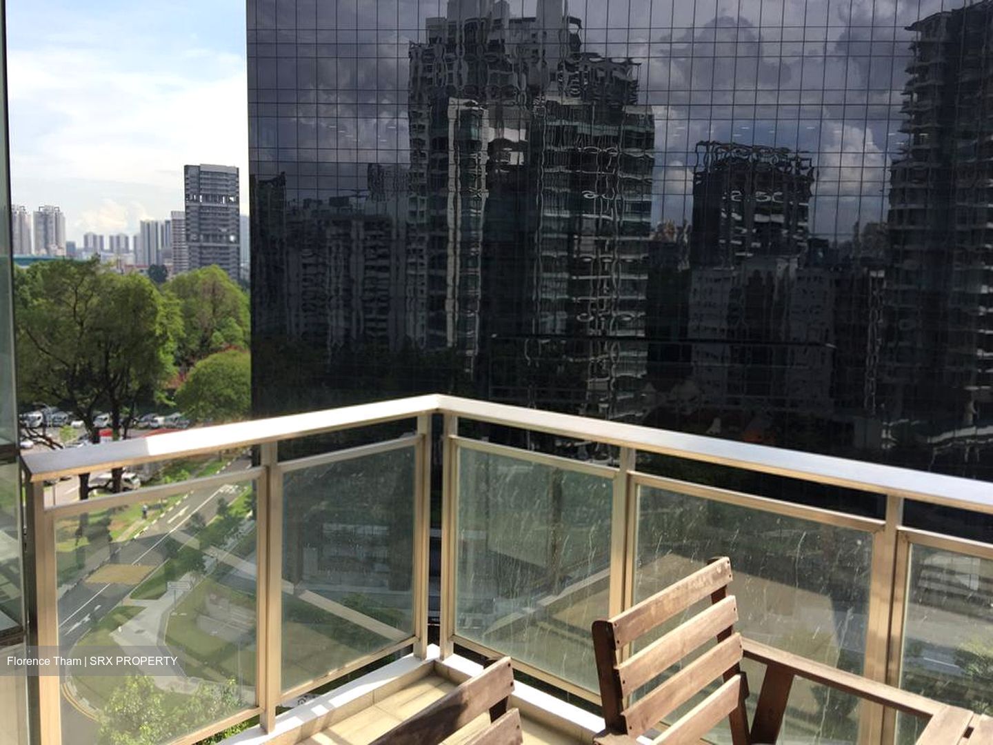M21 (D11), Apartment #627387851